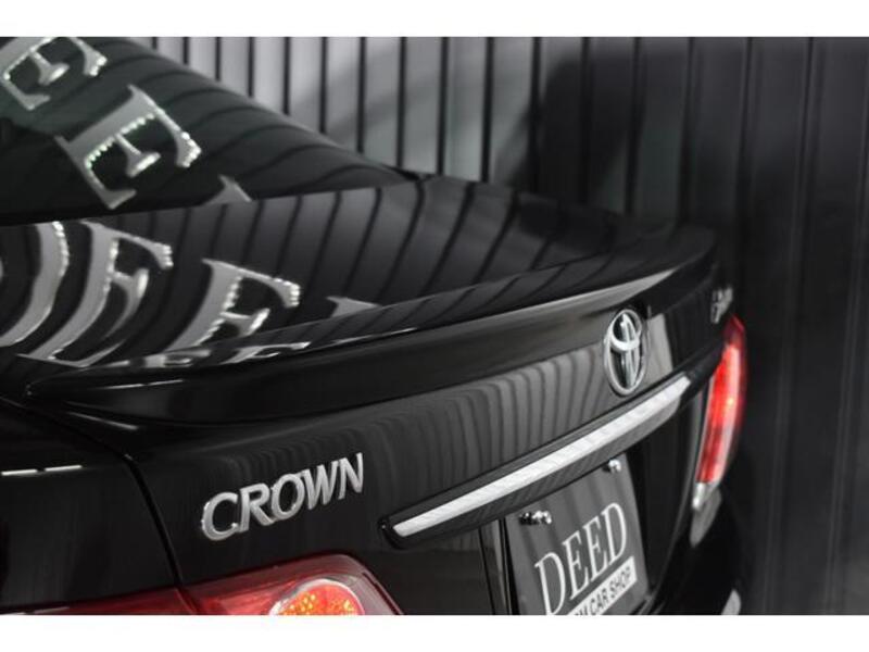 CROWN