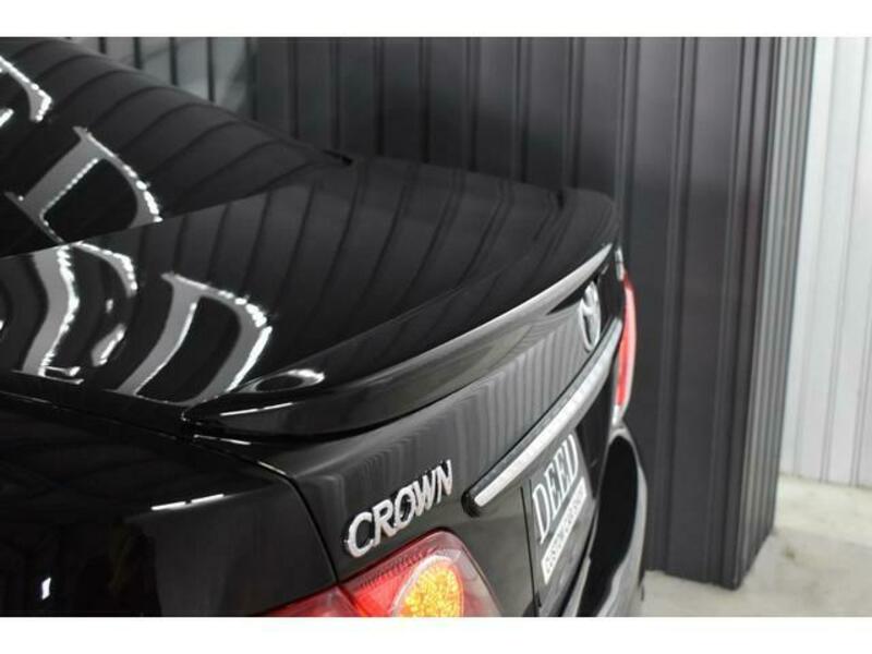 CROWN