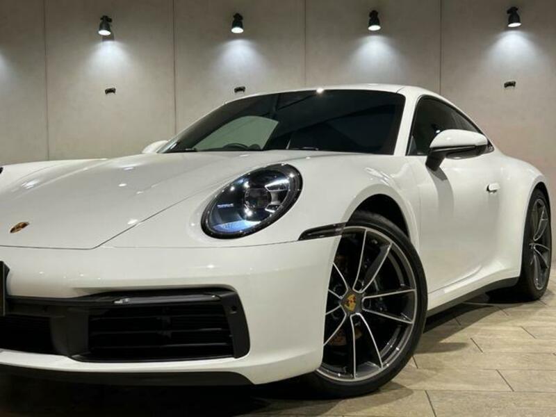 911