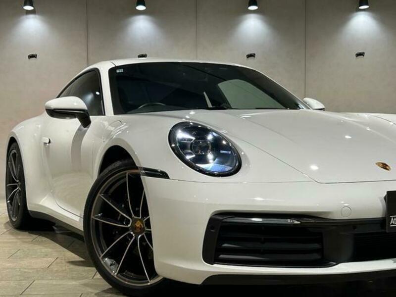 911