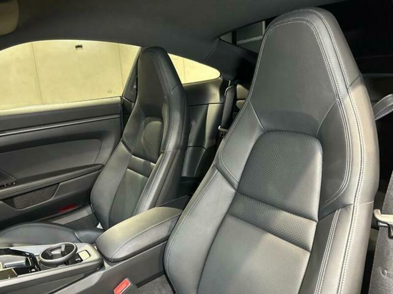 911