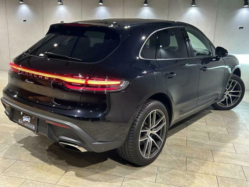 MACAN