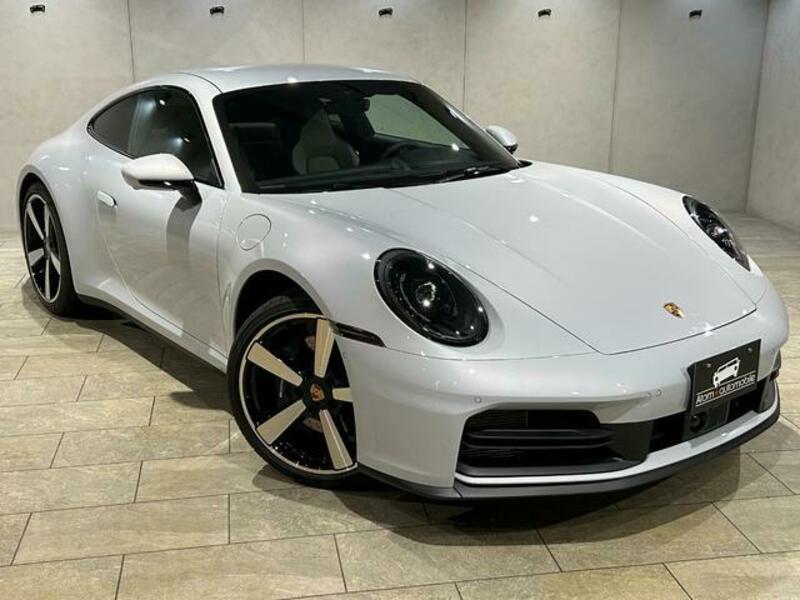 911