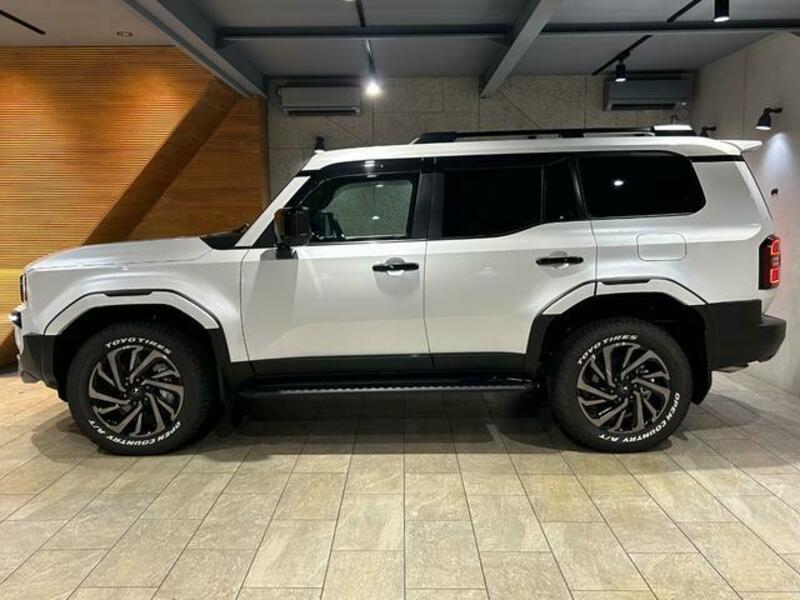 LAND CRUISER 250
