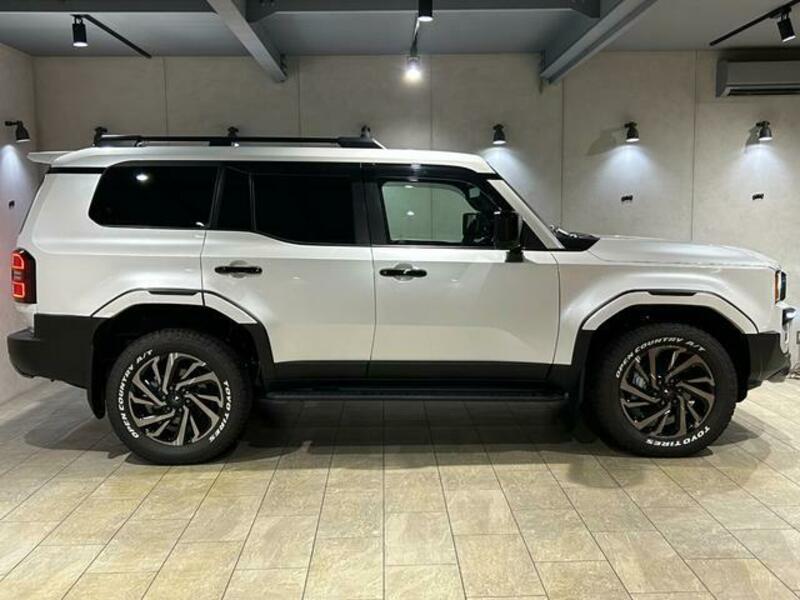 LAND CRUISER 250