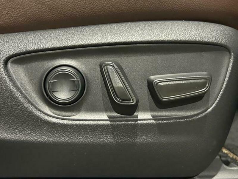 LAND CRUISER 250