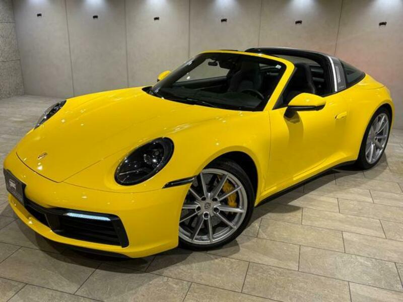 911