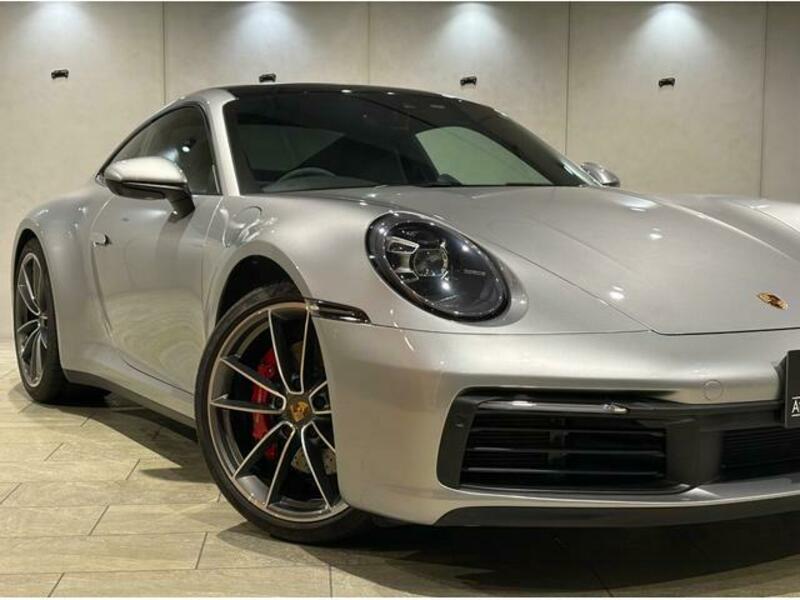 911