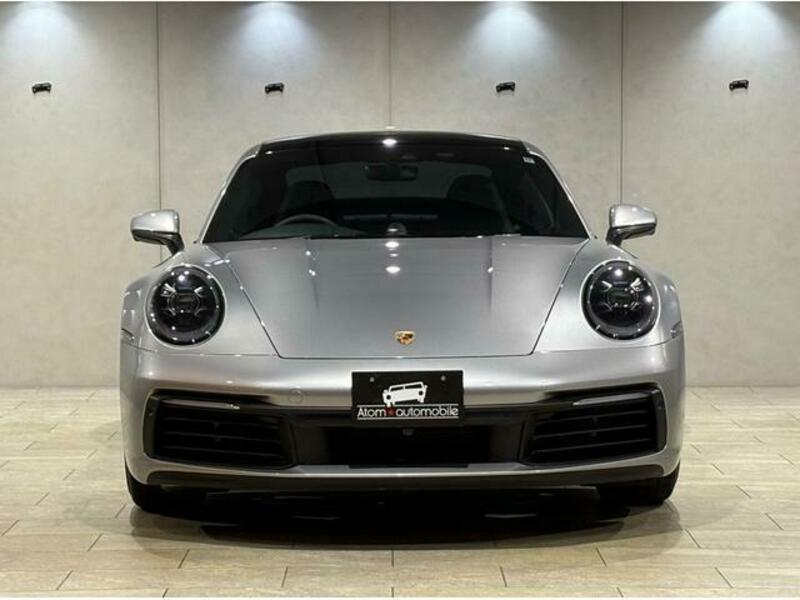 911