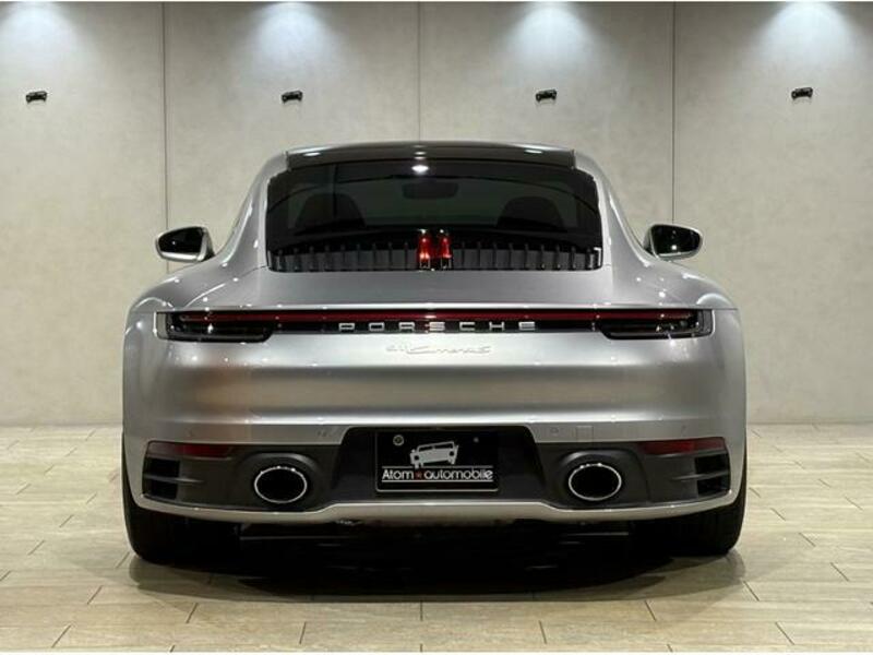 911