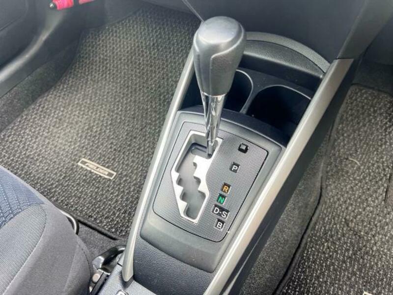 COROLLA FIELDER