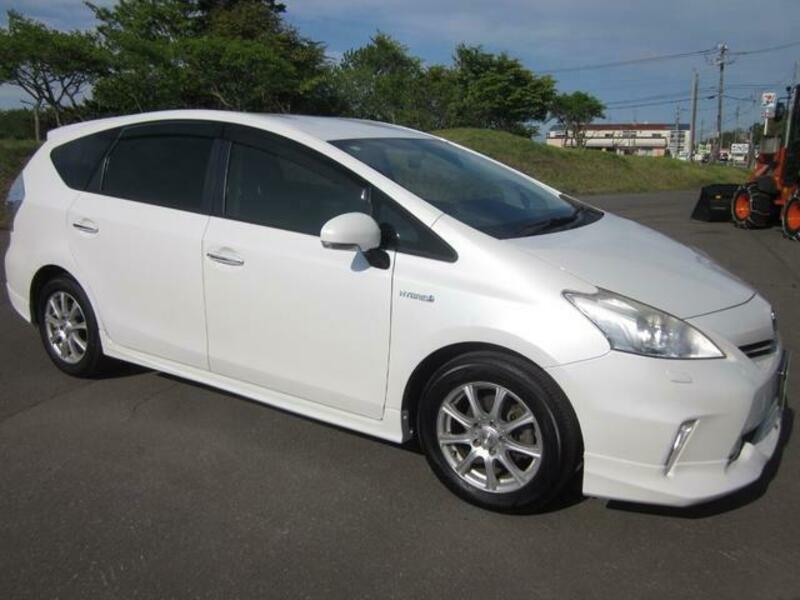 PRIUS ALPHA
