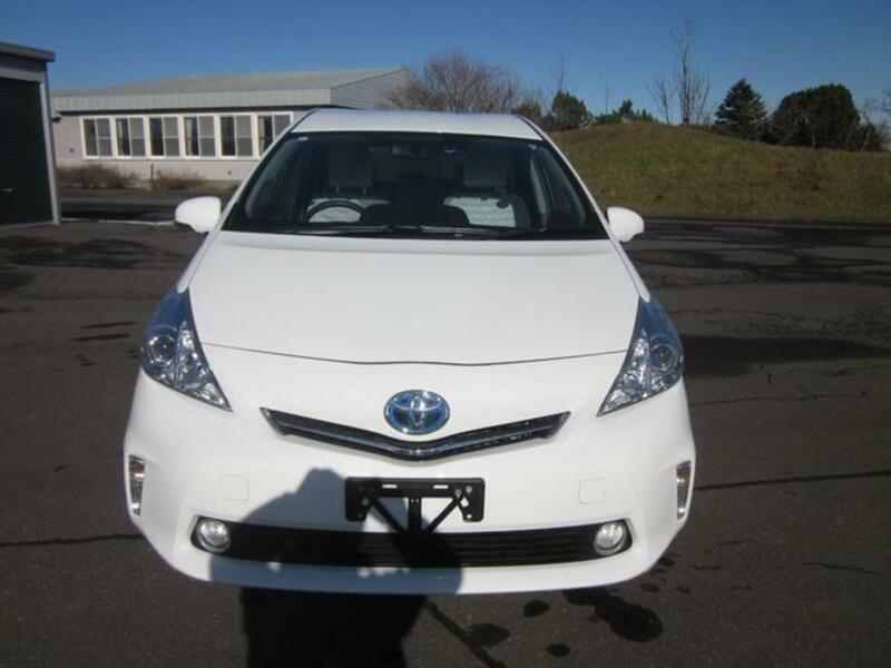 PRIUS ALPHA
