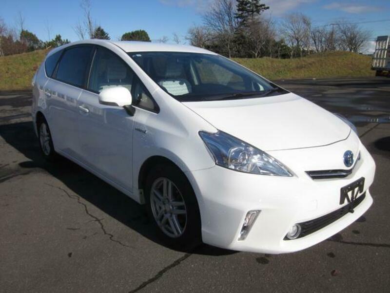 PRIUS ALPHA