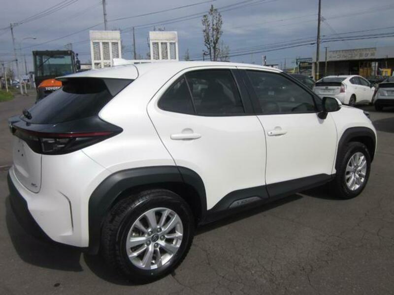 YARIS CROSS