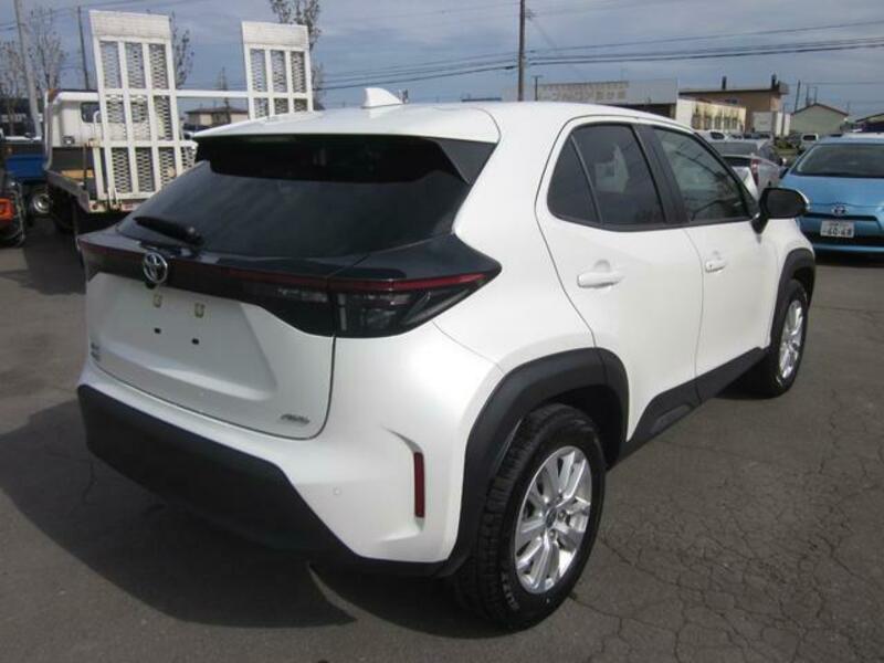YARIS CROSS