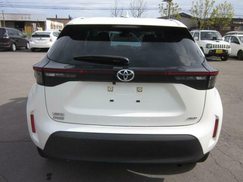 YARIS CROSS