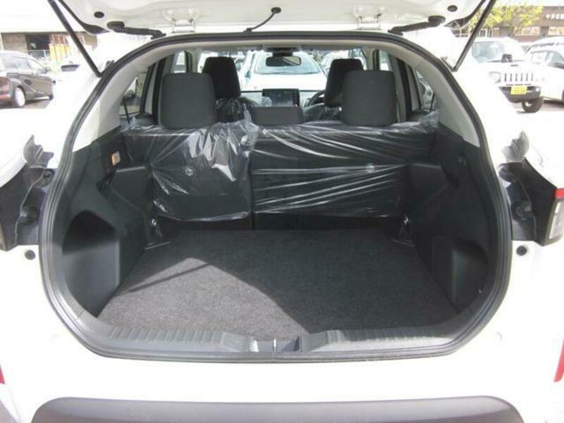 YARIS CROSS