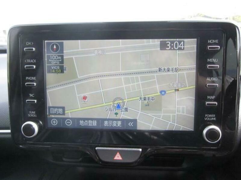 YARIS CROSS