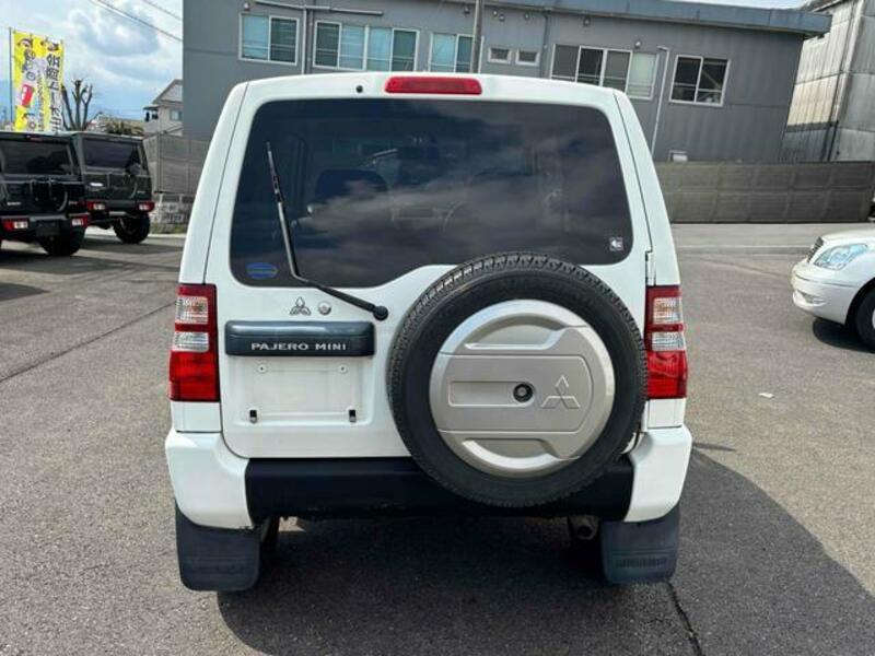PAJERO MINI