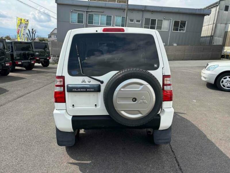 PAJERO MINI