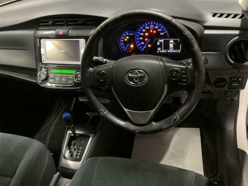 COROLLA AXIO