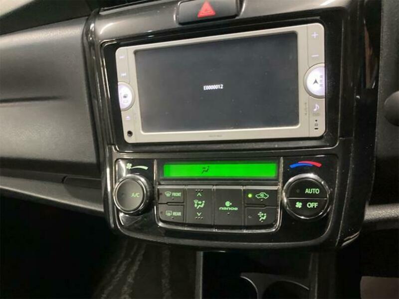 COROLLA AXIO