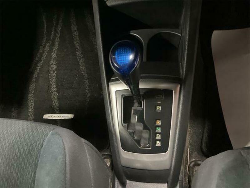 COROLLA AXIO