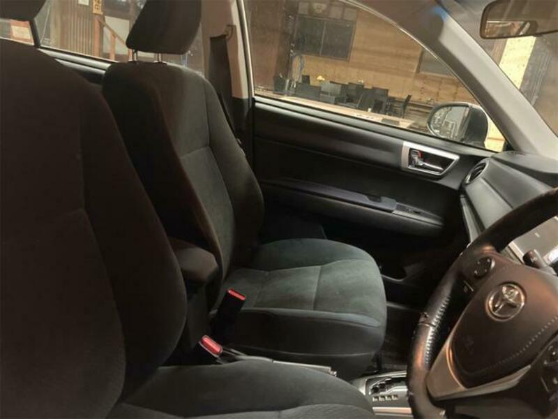 COROLLA AXIO