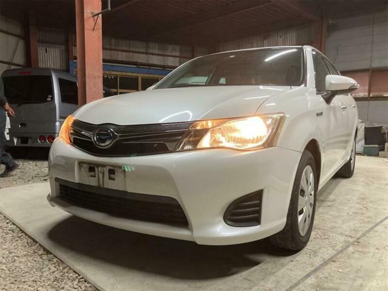 COROLLA AXIO