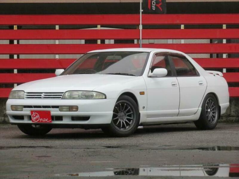 NISSAN SKYLINE
