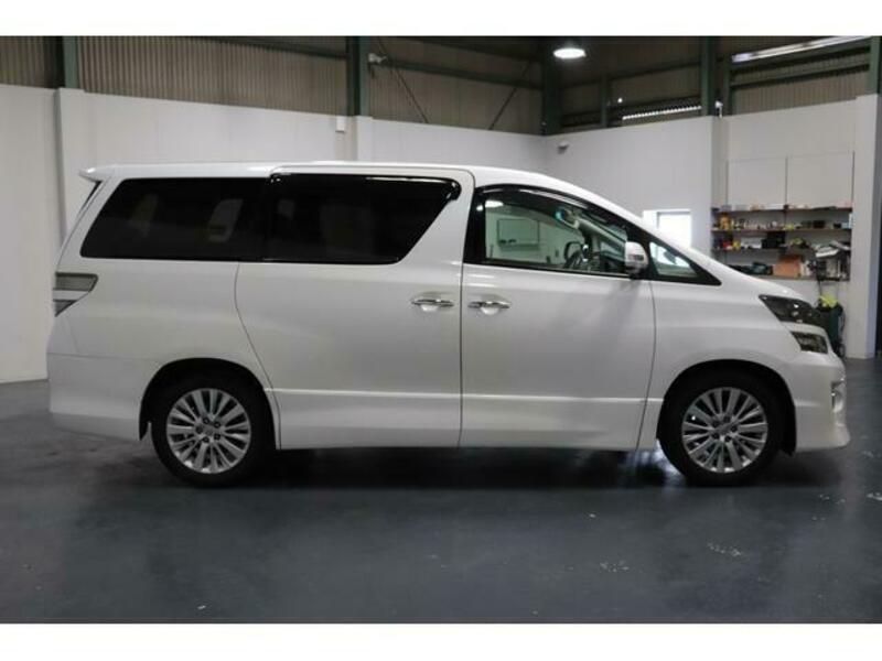 VELLFIRE