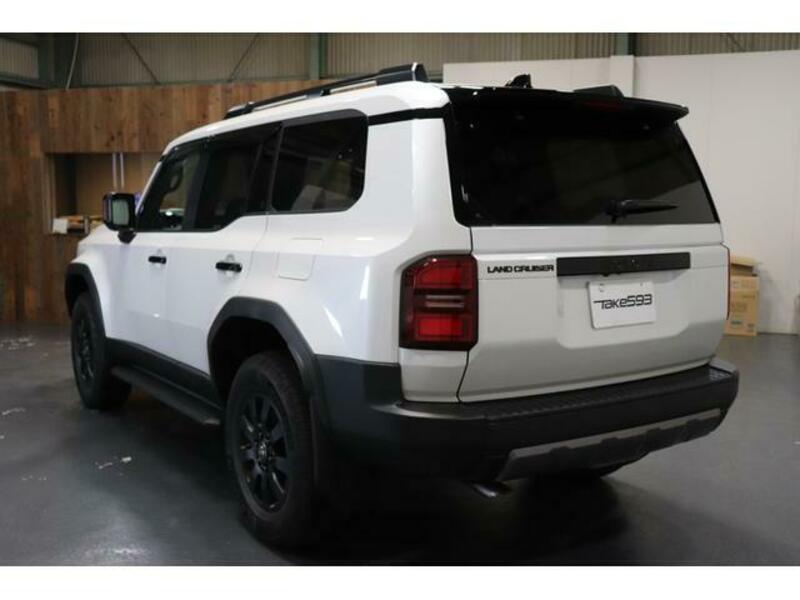 LAND CRUISER 250