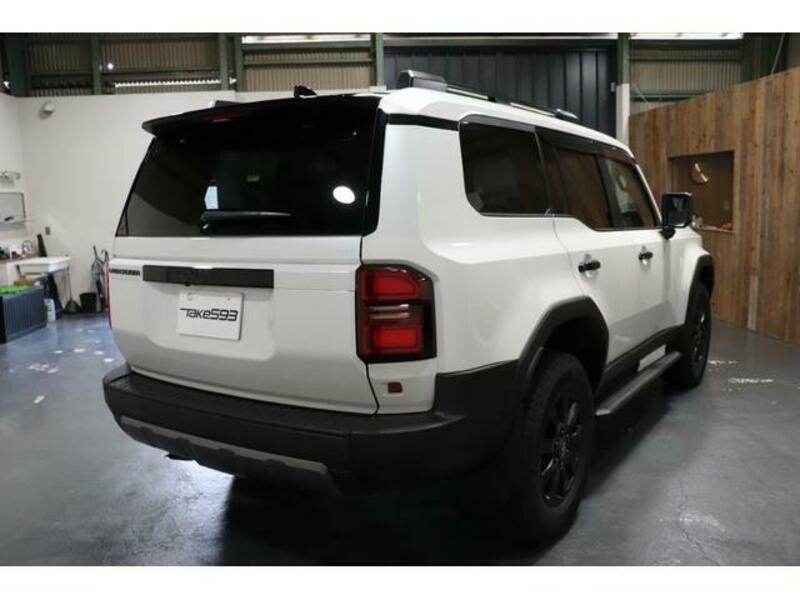 LAND CRUISER 250