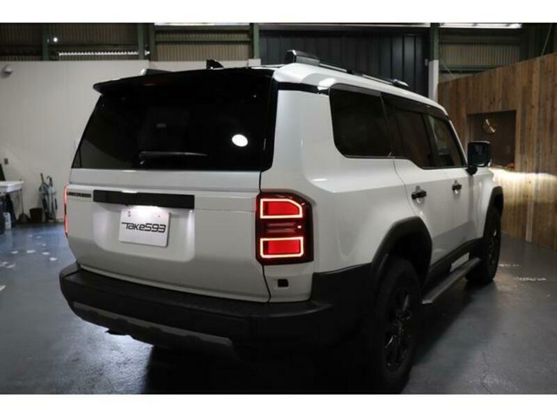 LAND CRUISER 250
