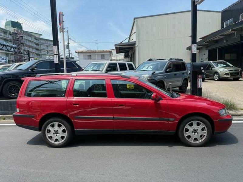 V70