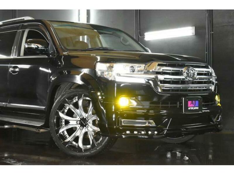 LAND CRUISER