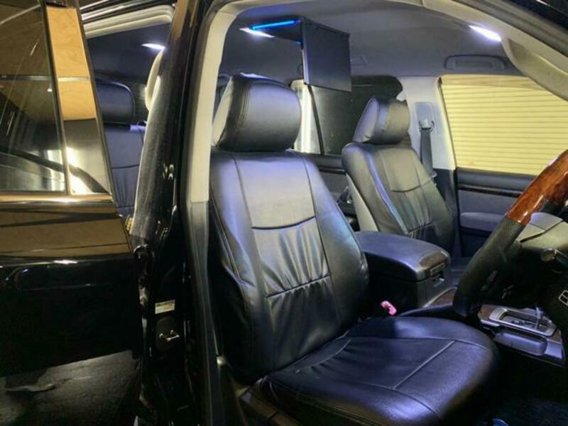 LAND CRUISER