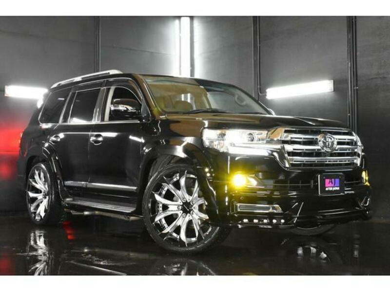 TOYOTA LAND CRUISER