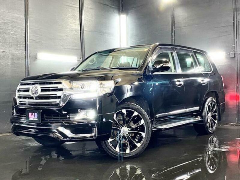 LAND CRUISER