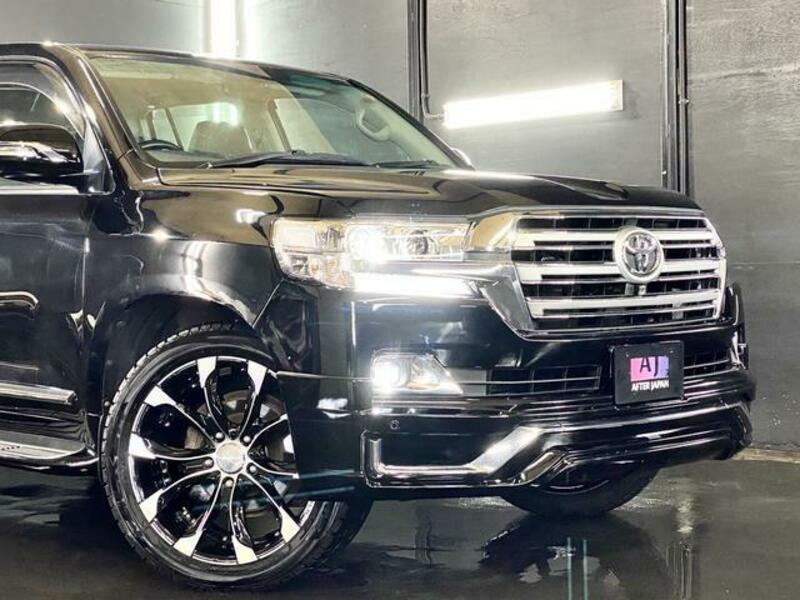 LAND CRUISER