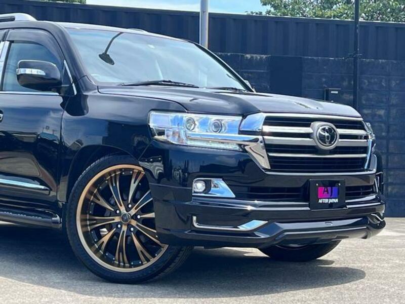 LAND CRUISER