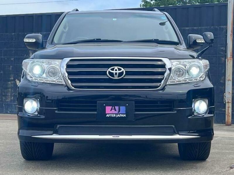LAND CRUISER