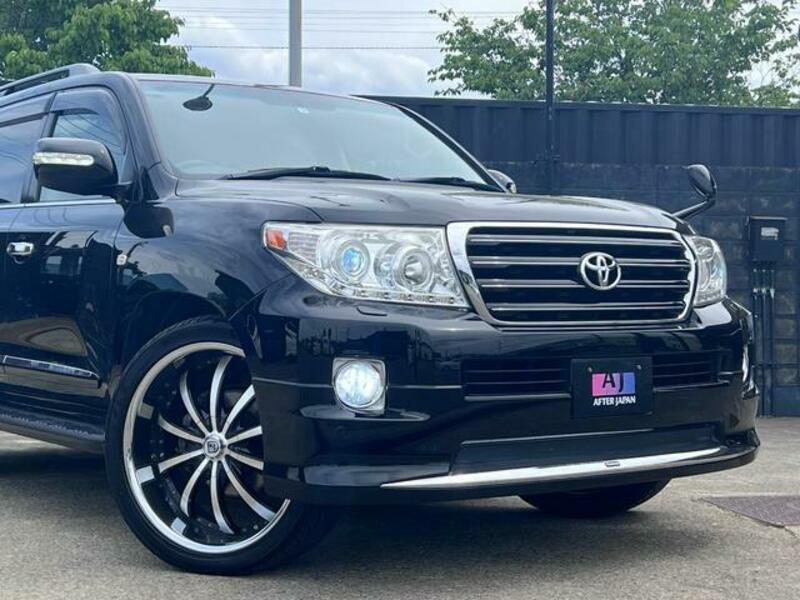 LAND CRUISER
