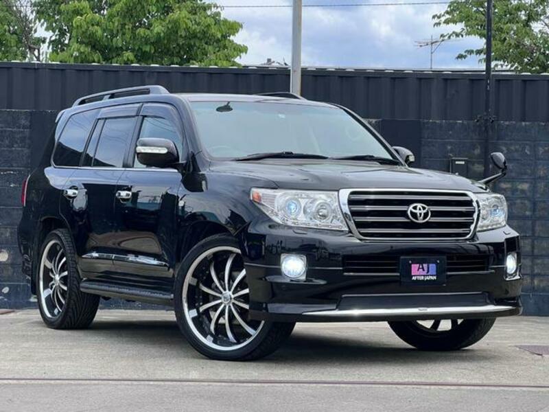 TOYOTA LAND CRUISER