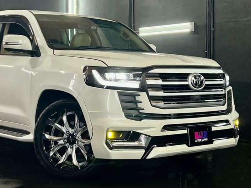 LAND CRUISER