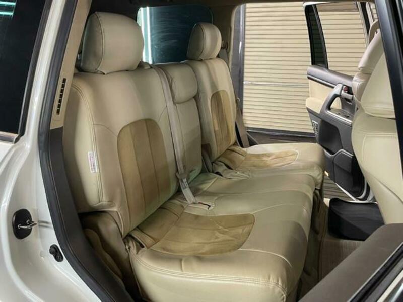 LAND CRUISER