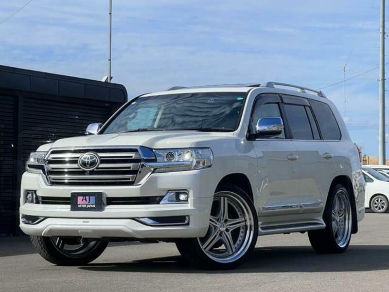 LAND CRUISER