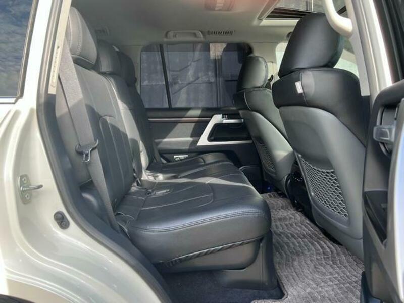 LAND CRUISER