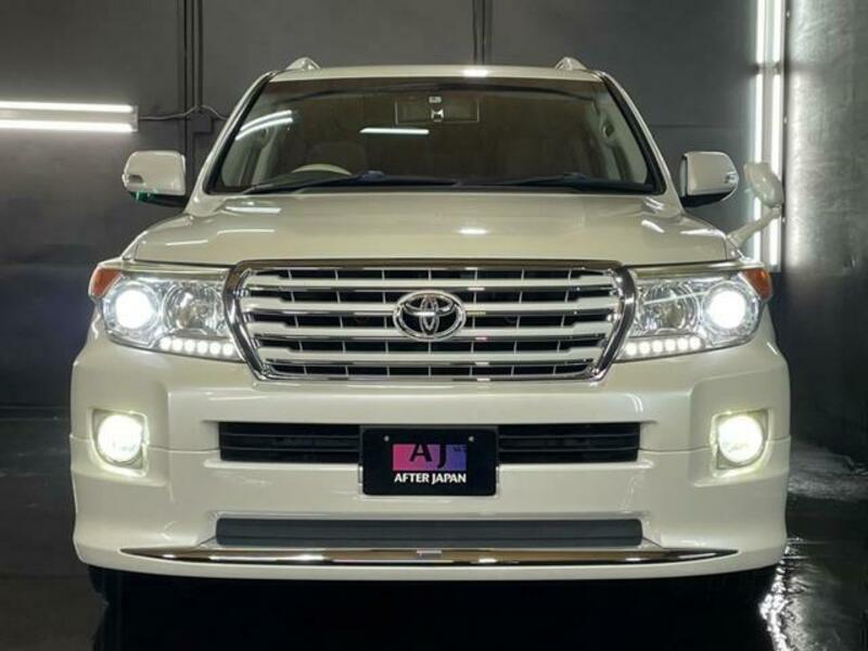 LAND CRUISER